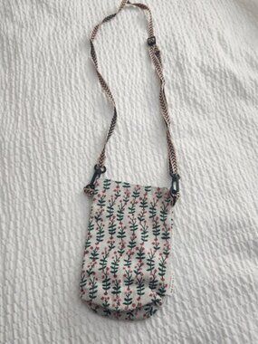 Floral Canvas Crossbody water bottle bag Cream Red Green Adjustable Strap